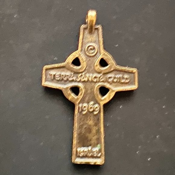 Vintage 1969 Terra Sancta Guild Israel Enamel Cross Crucifix Pendant - Picture 3 of 4